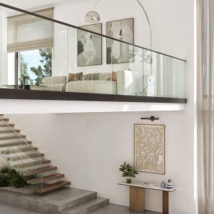 Garde-corps de mezzanine en verre tri-feuilleté trempé sur mesure.